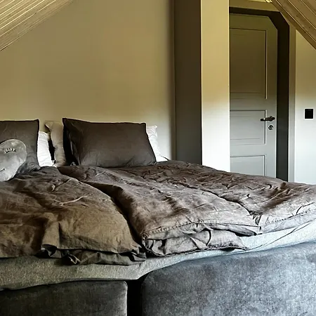 Aru Mois Holiday home